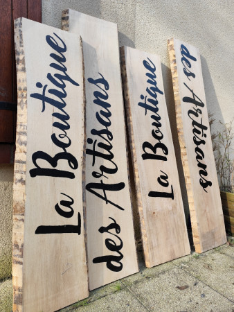 /products/enseigne-en-bois/